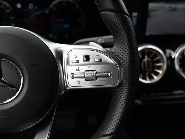 Mercedes-Benz EQB 350