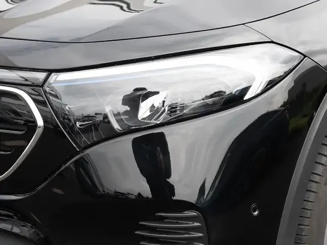 Mercedes-Benz EQB 350