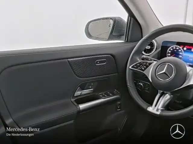 Mercedes-Benz GLA 220