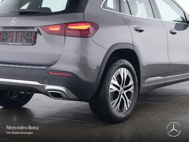 Mercedes-Benz GLA 220