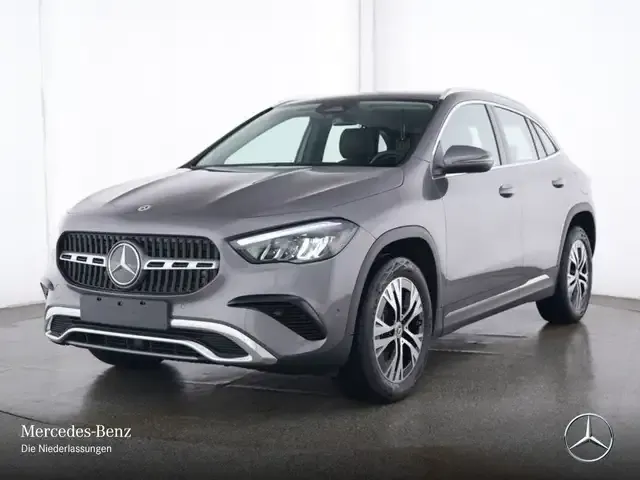 Mercedes-Benz GLA 220