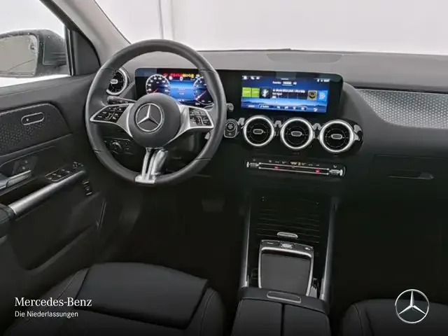 Mercedes-Benz GLA 220