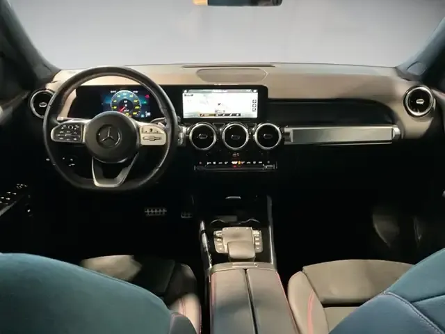 Mercedes-Benz GLB 200