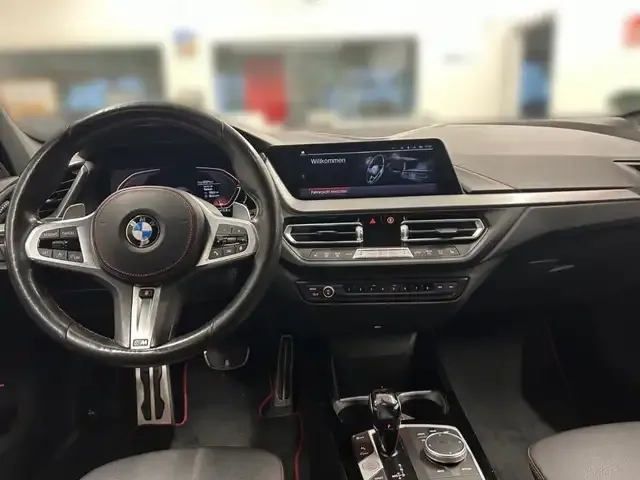 BMW 128