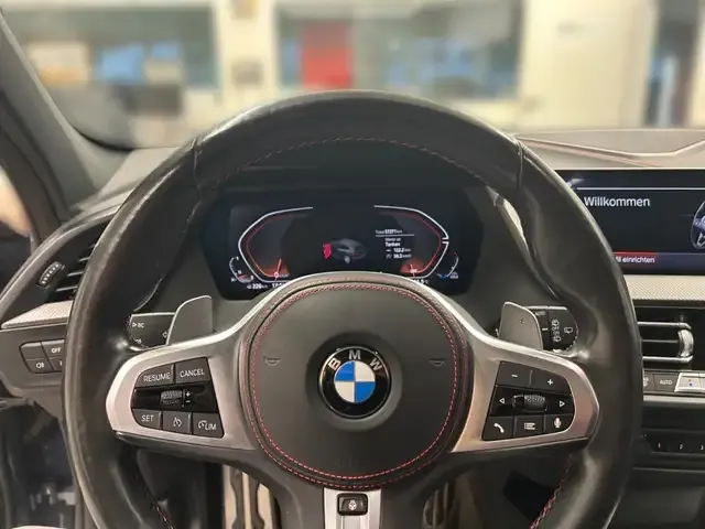 BMW 128
