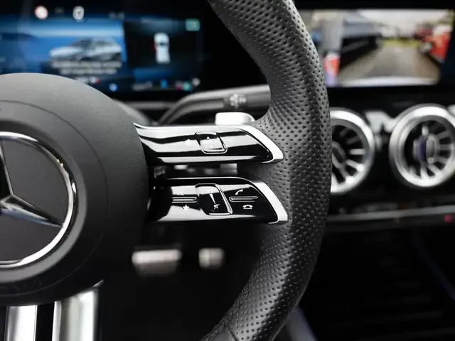 Mercedes-Benz GLA 220