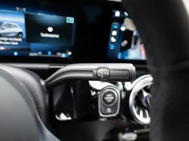 Mercedes-Benz GLA 220