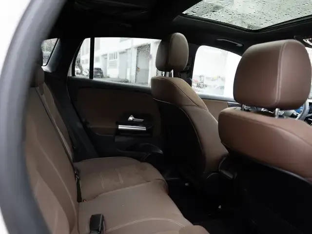 Mercedes-Benz GLA 220