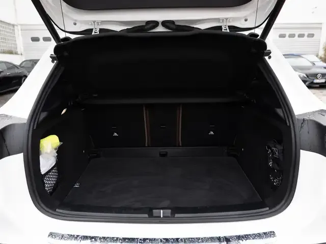 Mercedes-Benz GLA 220