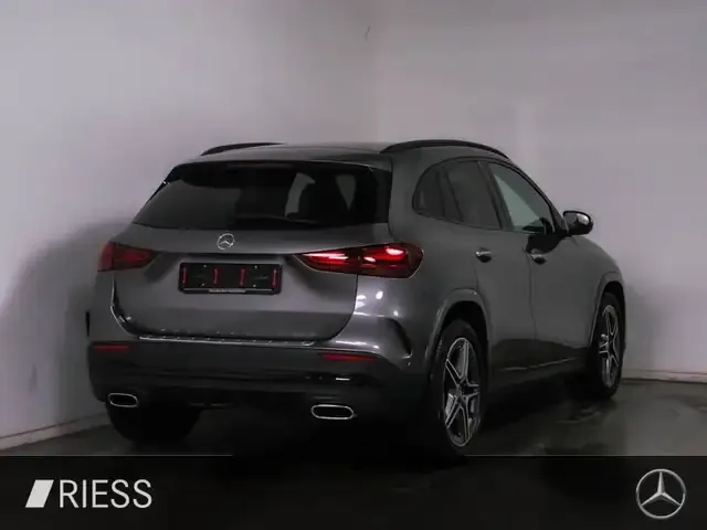 Mercedes-Benz GLA 250