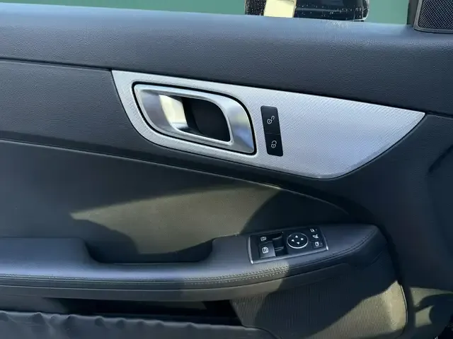 Mercedes-Benz SLC 200