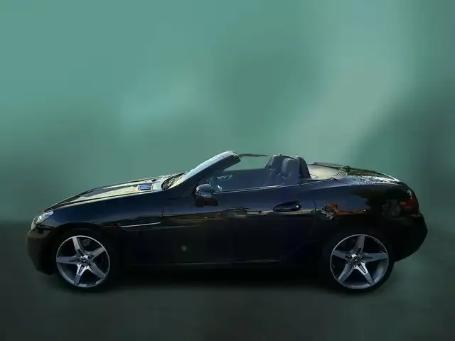 Mercedes-Benz SLC 200