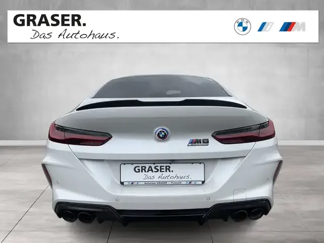 BMW M8