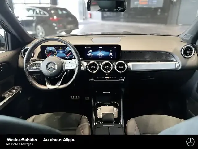 Mercedes-Benz GLB 180