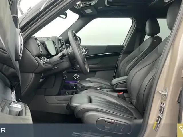 MINI Cooper SE Countryman