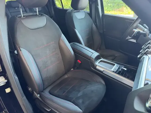 Mercedes-Benz GLB 220