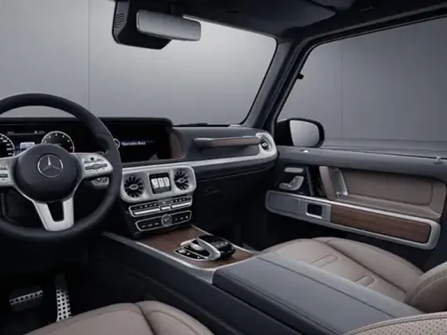 Mercedes-Benz G 500