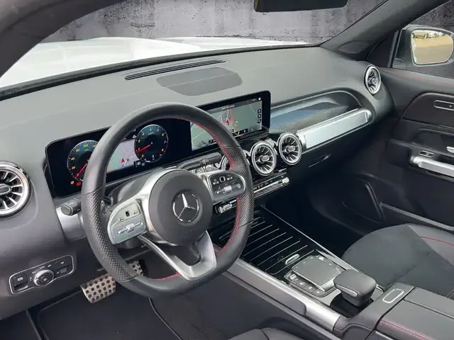 Mercedes-Benz GLB 200