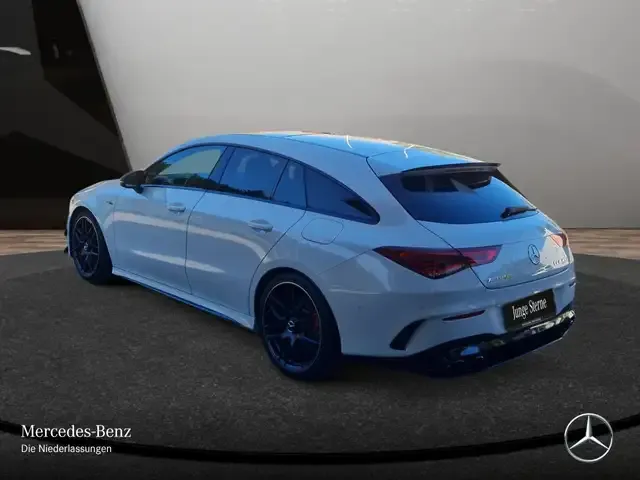 Mercedes-Benz CLA 45 AMG
