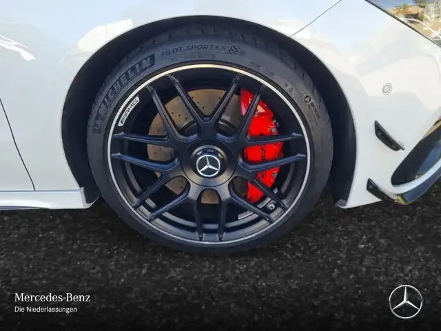 Mercedes-Benz CLA 45 AMG