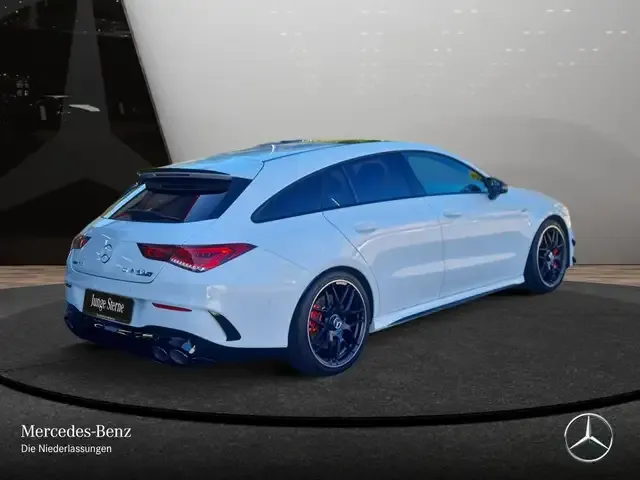 Mercedes-Benz CLA 45 AMG
