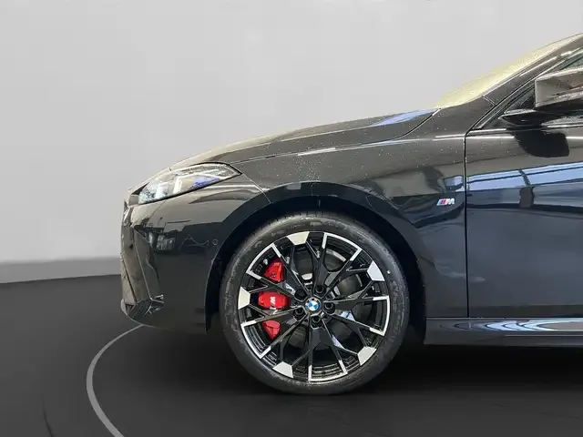 BMW 235