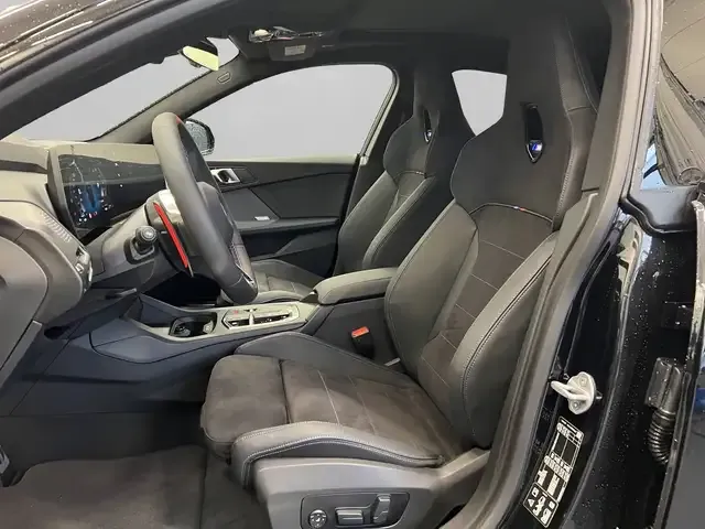 BMW 235