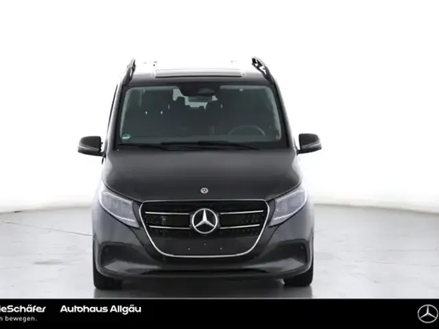 Mercedes-Benz V 220