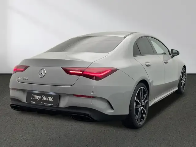 Mercedes-Benz CLA 200
