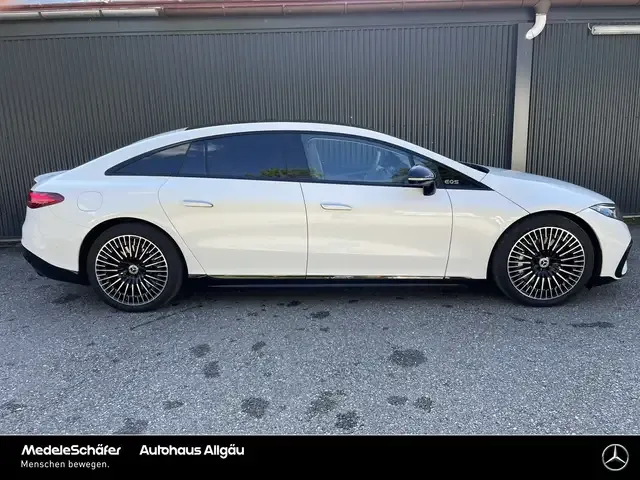 Mercedes-Benz EQS