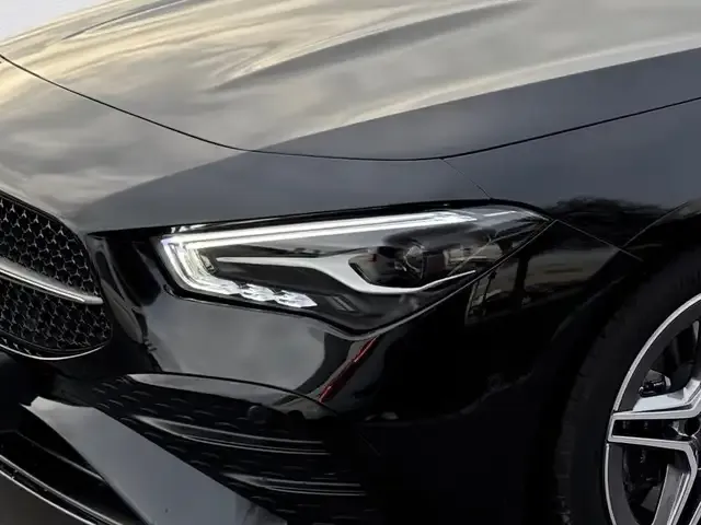 Mercedes-Benz CLA 200