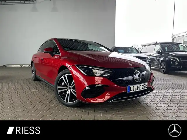 Mercedes-Benz EQE 300