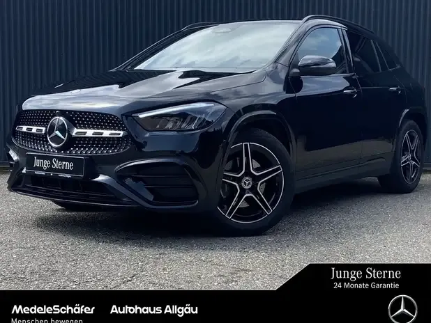 Mercedes-Benz GLA 200