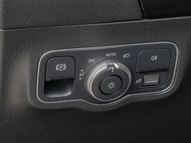 Mercedes-Benz GLA 220