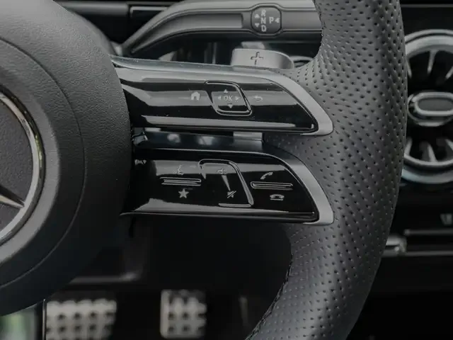 Mercedes-Benz GLA 220