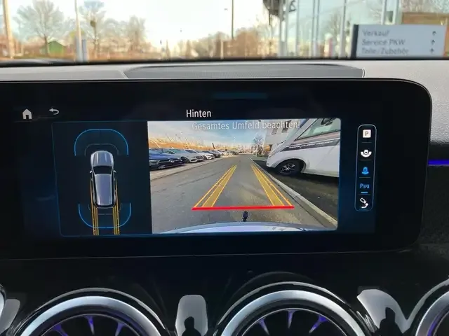 Mercedes-Benz GLB 200