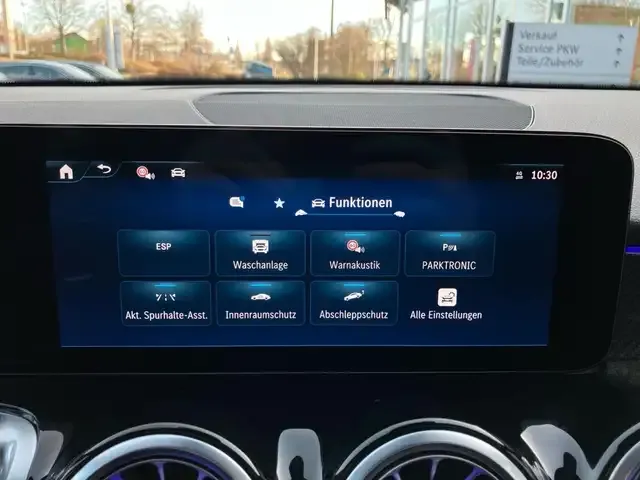 Mercedes-Benz GLB 200