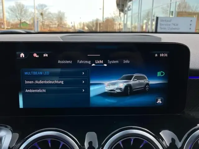 Mercedes-Benz GLB 200