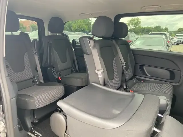 Mercedes-Benz V 250