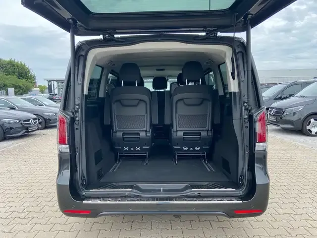 Mercedes-Benz V 250