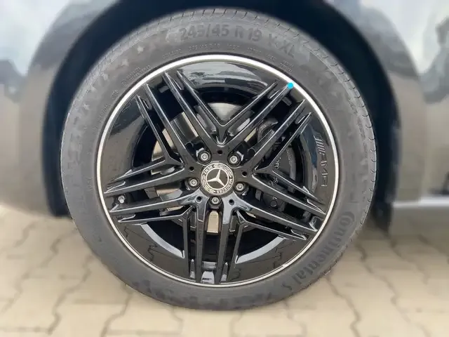 Mercedes-Benz V 250