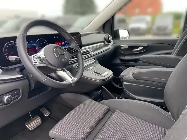 Mercedes-Benz V 250