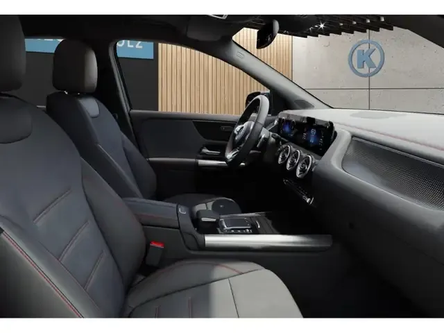 Mercedes-Benz EQA 300