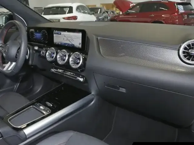 Mercedes-Benz GLA 180