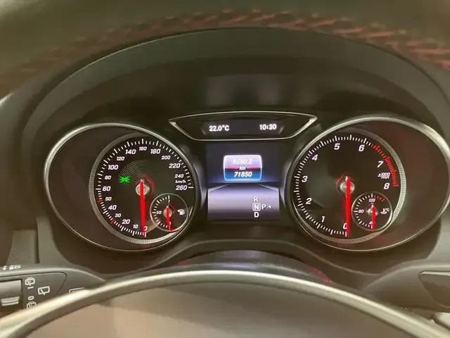 Mercedes-Benz CLA 180