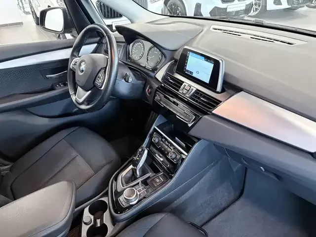 BMW 220