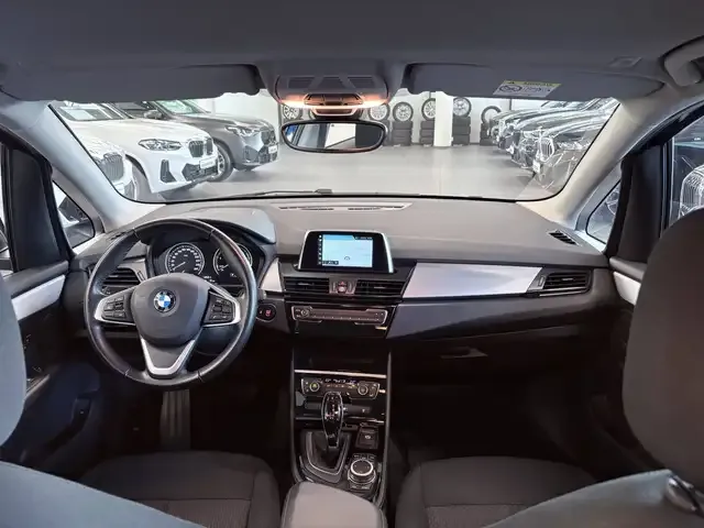 BMW 220