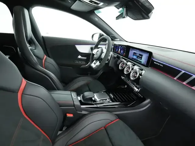 Mercedes-Benz CLA 45 AMG