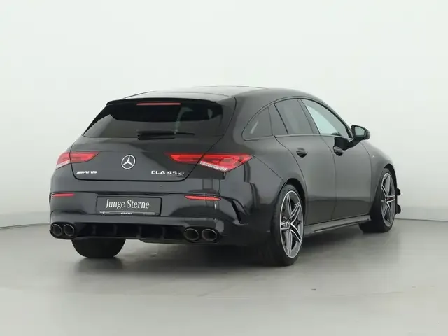 Mercedes-Benz CLA 45 AMG