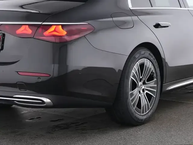 Mercedes-Benz E 200